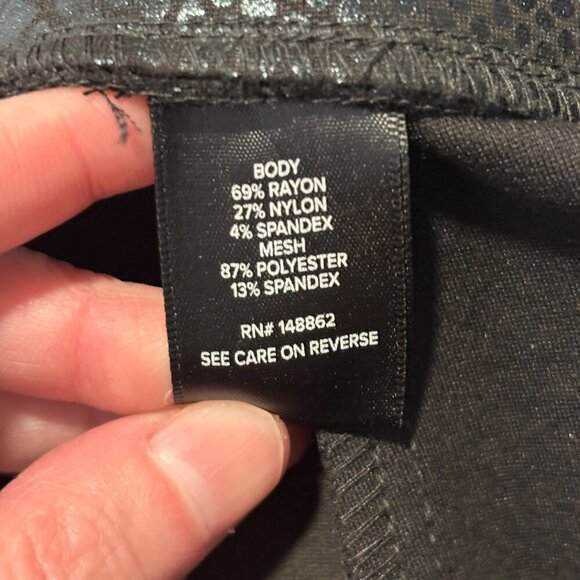 Torrid Black Iridescent Snake Print Pull on Skinny Pants Women's Plus Size 1X - Picture 7 of 8